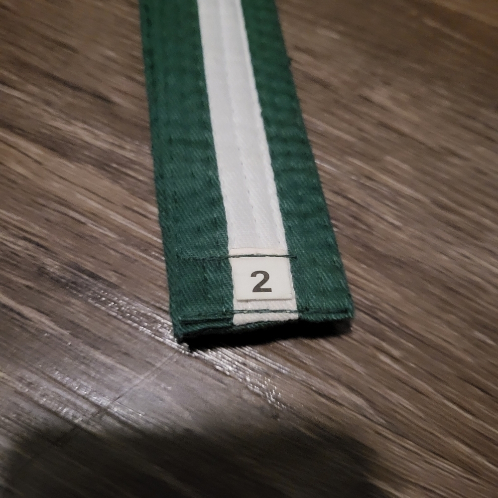 Karate Green Belt with White Stripe, Size 2 - Picture 4 of 4